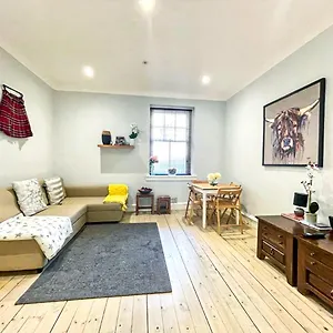  Apartment Stunning 2 Bed Nr The Royal Mile & The Castle