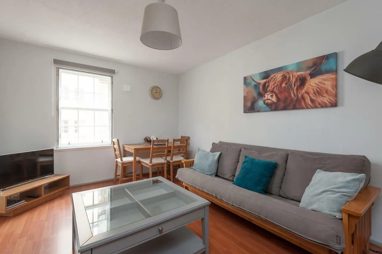 The Wee Highland Coo Apartment Edinburgh United Kingdom